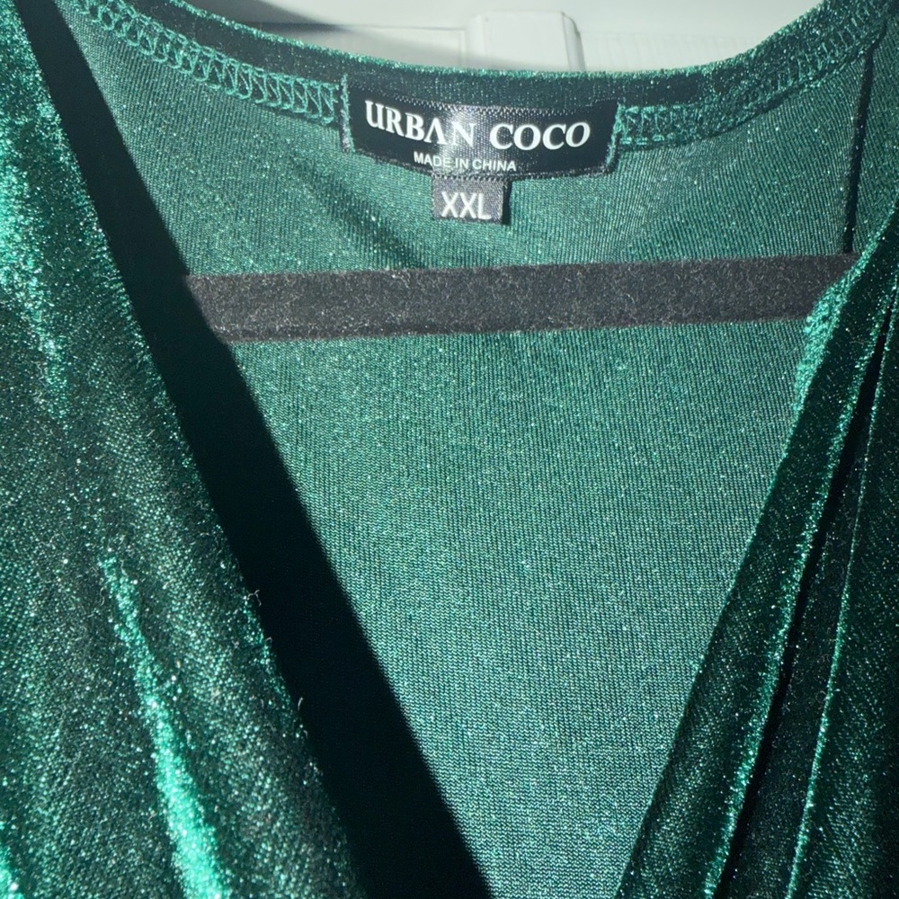 EUC Urban Coco Green Velvet Maxi Dress - Picture 4 of 5